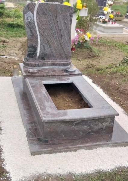 
 Paradiso- szimpla gránit síremlék kétoldali süllyesztett vázával, nyitott fedlappal, piskóta alakú lépcsővel, gravírozott motívumú, letisztult emlékkel  SZ/19
